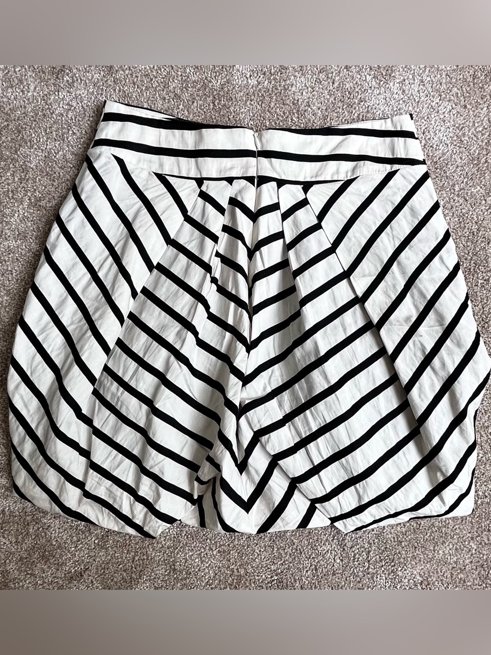 Eva Franco Black White Striped Bubble Tulip Skirt Size 2 - Picture 6 of 6